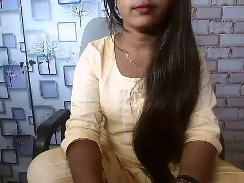 Hot Naina- online show from December 5, 2024, 3:50 pm