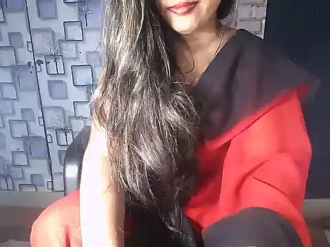 Hot Naina- online show from December 16, 2024, 7:54 pm