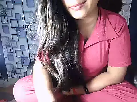 Hot Naina- online show from December 21, 2024, 6:12 pm