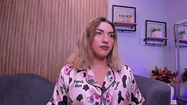 TomLondon  online show from December 20, 2025, 9:38 am