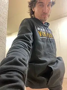 Snapshot of Lilsmokeshow017 chatting on September 22, 2025, 7:32 am Lilsmokeshow017 online show from September 22, 2025, 7:32 am