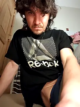 Snapshot of Lilsmokeshow017 chatting on November 29, 2025, 9:01 am Lilsmokeshow017 online show from November 29, 2025, 9:01 am