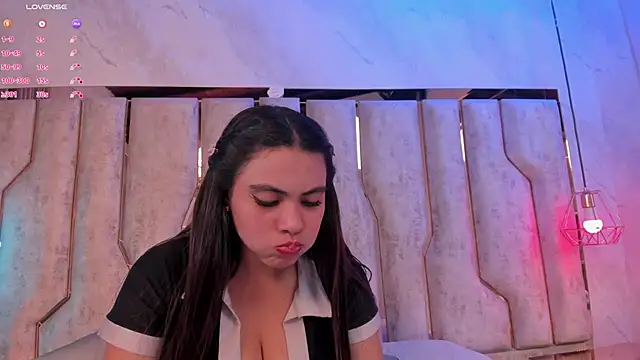 Snapshot of barbara_cambels chatting on February 19, 2026, 7:21 pm barbara cambels online show from February 19, 2026, 7:21 pm