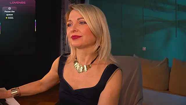 Gloria Lovely online show from April 2, 2026, 11:19 am