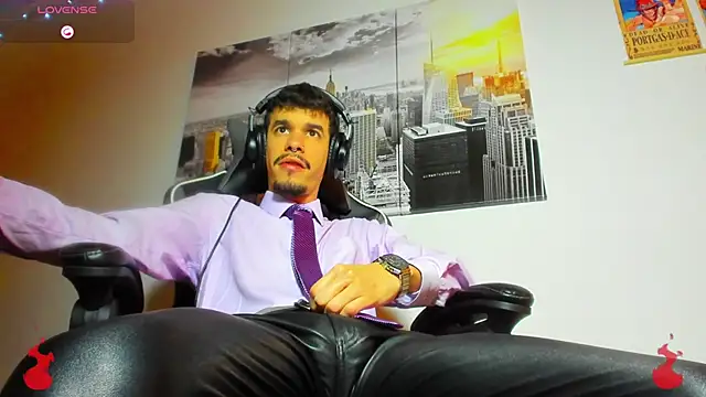 BRAYHAMBROWN online show from November 17, 2025, 10:15 pm