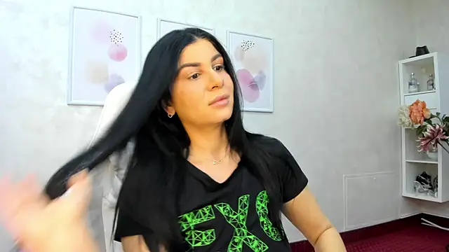 patriciakeys online show from February 15, 2025, 6:33 am