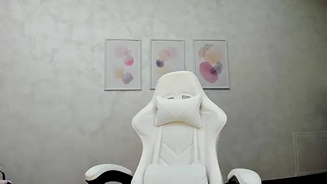 patriciakeys online show from March 4, 2025, 1:49 pm