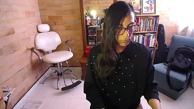 VioletaGomezCo online show from September 15, 2025, 2:39 pm