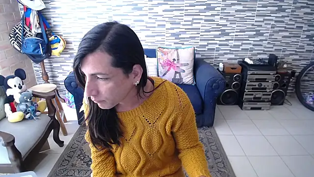 VioletaGomezCo online show from April 19, 2026, 3:00 pm