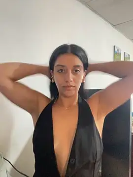 BrittanyDiaz online show from November 20, 2025, 7:57 pm