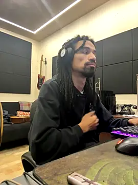 hotcamboy420 online show from November 17, 2025, 5:24 am