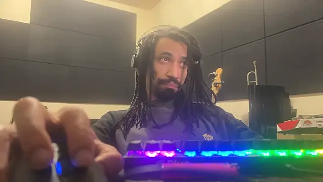 hotcamboy420 online show from November 20, 2025, 6:46 am