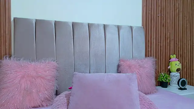 Snapshot of cristal_subin69 chatting on January 18, 2026, 12:14 am cristal subin69 online show from January 18, 2026, 12:14 am