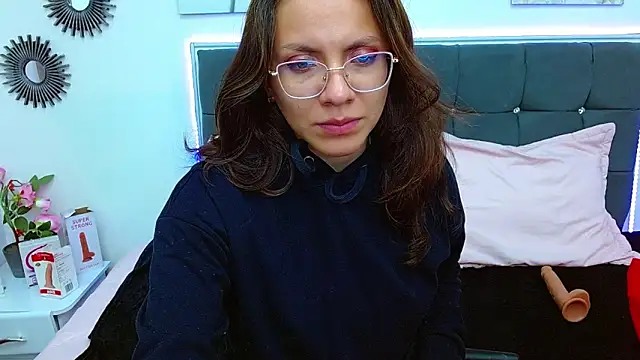 Snapshot of karlamorris_ chatting on December 31, 2024, 9:31 am karlamorris online show from December 31, 2024, 9:31 am