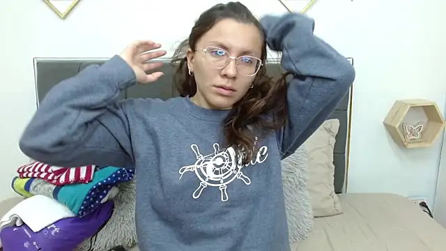 Snapshot of karlamorris_ chatting on February 18, 2025, 1:33 pm karlamorris online show from February 18, 2025, 1:33 pm
