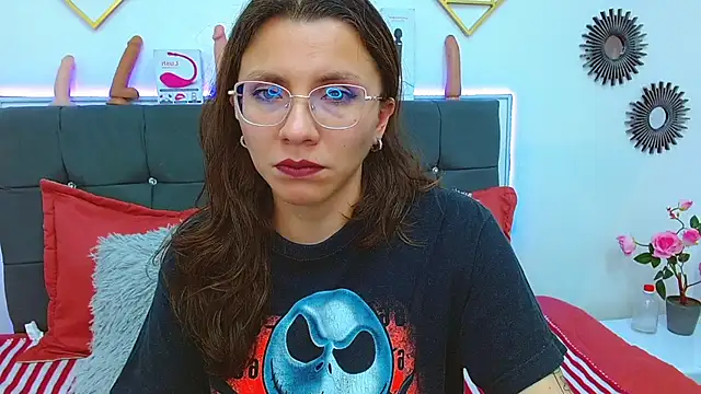 Snapshot of karlamorris_ chatting on February 20, 2025, 4:57 pm karlamorris online show from February 20, 2025, 4:57 pm