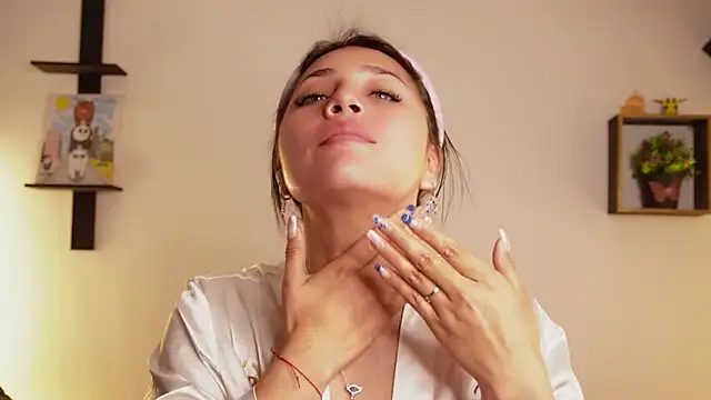 Sophy SmileSweet online show from October 14, 2025, 11:00 am