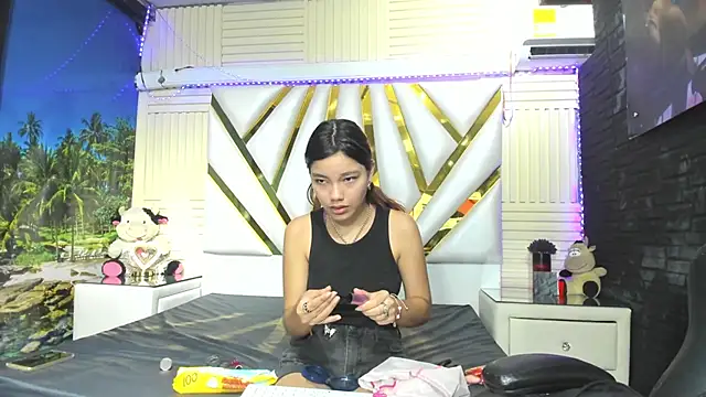 Ashley James online show from October 22, 2025, 9:47 pm