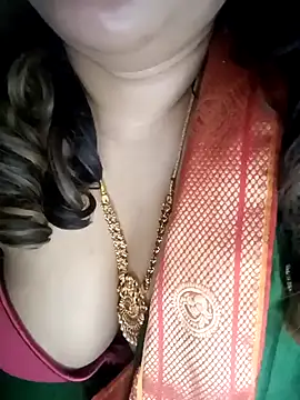 Snapshot of Leo_shreya_888 chatting on January 4, 2025, 11:27 pm Leo shreya 888 online show from January 4, 2025, 11:27 pm