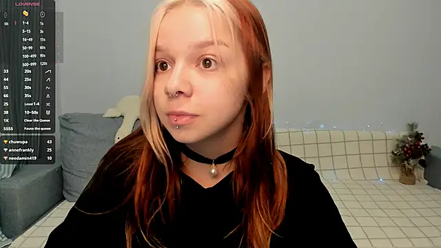 crystal lilith online show from December 4, 2024, 3:21 pm