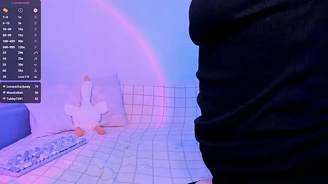 crystal lilith online show from December 22, 2024, 10:04 pm