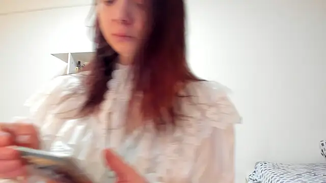 crystal lilith online show from February 24, 2025, 12:59 pm