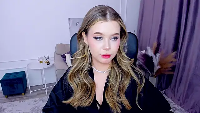 FollowLovee online show from February 21, 2025, 10:37 pm