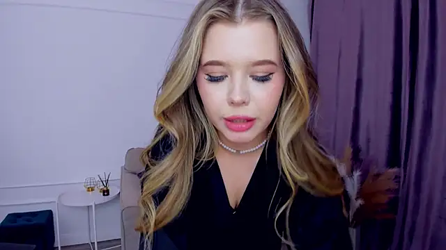 FollowLovee online show from February 22, 2025, 1:44 am