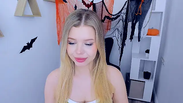 FollowLovee online show from November 2, 2025, 11:34 am