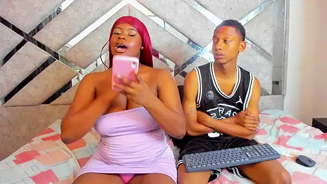 Snapshot of EvaxEmma chatting on February 8, 2025, 1:11 pm EvaxEmma online show from February 8, 2025, 1:11 pm