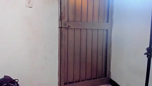 Snapshot of EvaxEmma chatting on February 24, 2025, 1:31 pm EvaxEmma online show from February 24, 2025, 1:31 pm