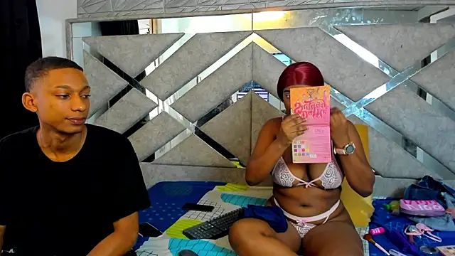 Snapshot of EvaxEmma chatting on March 22, 2025, 1:52 pm EvaxEmma online show from March 22, 2025, 1:52 pm