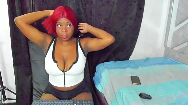 Snapshot of EvaxEmma chatting on September 12, 2025, 12:38 pm EvaxEmma online show from September 12, 2025, 12:38 pm