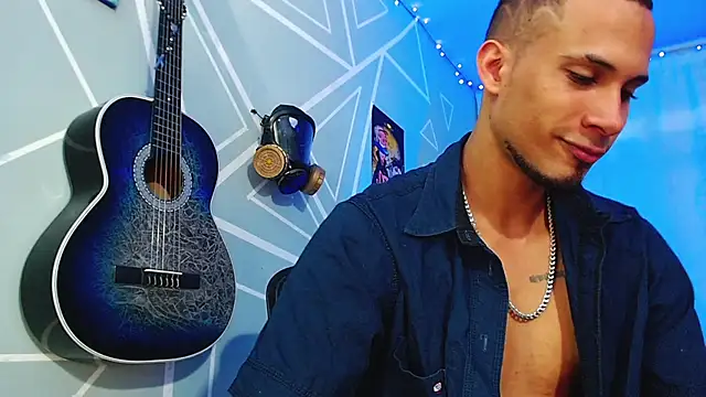 MagnusFrost online show from February 18, 2025, 8:14 pm