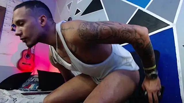 MagnusFrost online show from September 17, 2025, 7:54 am