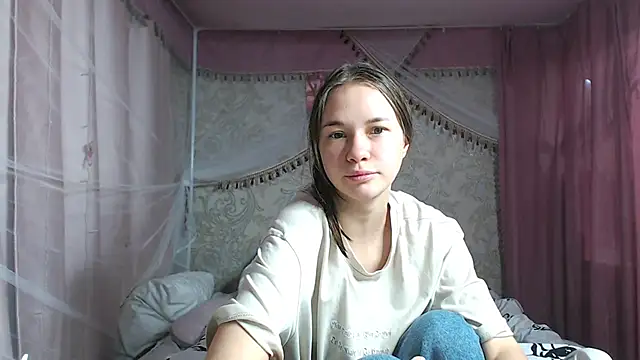 Snapshot of leila_bambi_ chatting on November 22, 2025, 12:15 pm leila bambi online show from November 22, 2025, 12:15 pm