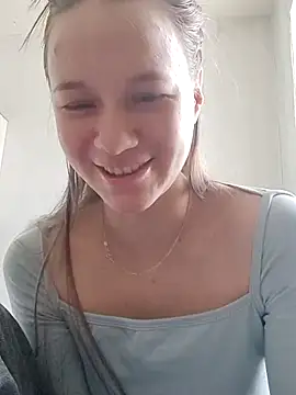 leila bambi  online show from February 13, 2026, 11:28 am