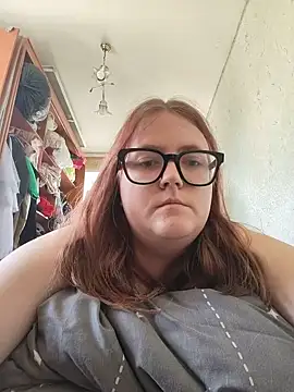 Snapshot of DesireMelissa chatting on May 16, 2026, 7:49 am DesireMelissa online show from May 16, 2026, 7:49 am