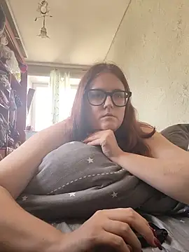 Snapshot of DesireMelissa chatting on May 17, 2026, 9:49 am DesireMelissa online show from May 17, 2026, 9:49 am
