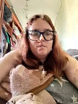 Snapshot of DesireMelissa chatting on May 18, 2026, 5:57 am DesireMelissa online show from May 18, 2026, 5:57 am