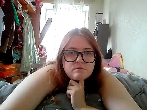 Snapshot of DesireMelissa chatting on June 15, 2026, 8:49 am DesireMelissa online show from June 15, 2026, 8:49 am