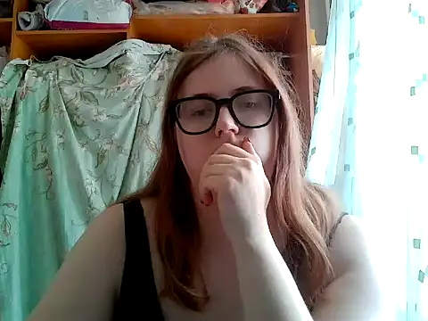 Snapshot of DesireMelissa chatting on June 18, 2026, 8:47 am DesireMelissa online show from June 18, 2026, 8:47 am