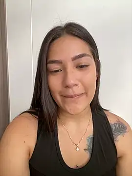 Latina vanessa online show from December 26, 2024, 6:33 pm