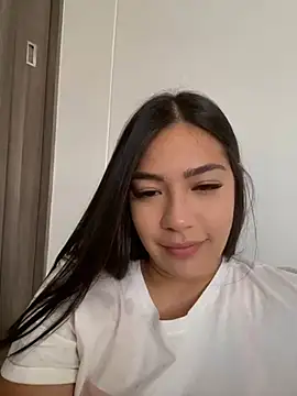 Latina vanessa online show from January 22, 2025, 10:15 pm