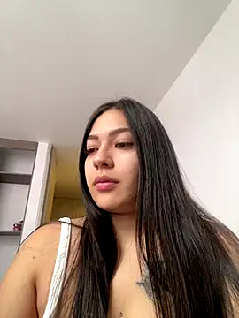 Latina vanessa online show from October 12, 2025, 4:50 pm