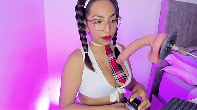 Leticia brownn1 online show from April 21, 2026, 7:50 pm