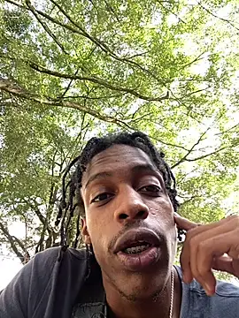 Larry-n-clouds online show from December 17, 2025, 3:40 pm