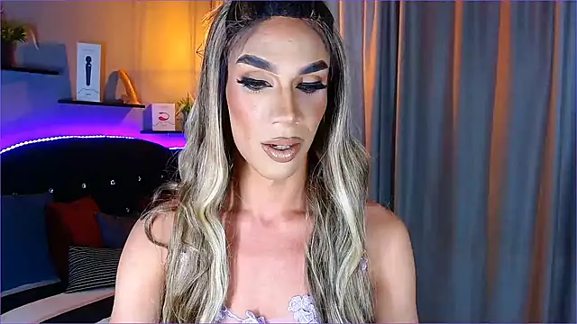 camila hootie online show from January 19, 2025, 3:29 am