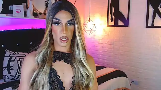 camila hootie online show from February 5, 2025, 6:46 am