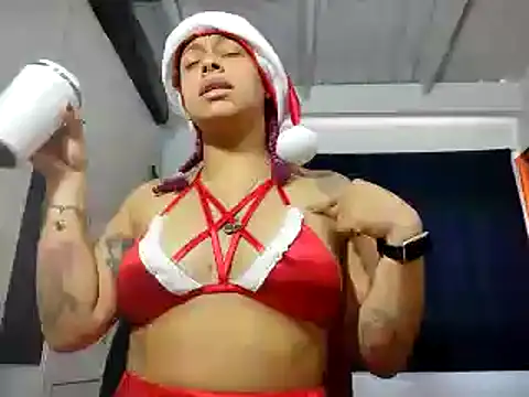 Cata Blue   online show from December 31, 2024, 6:24 pm